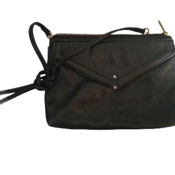Kenneth Cole Handbags - Kenneth Cole Black Crossbody Bag